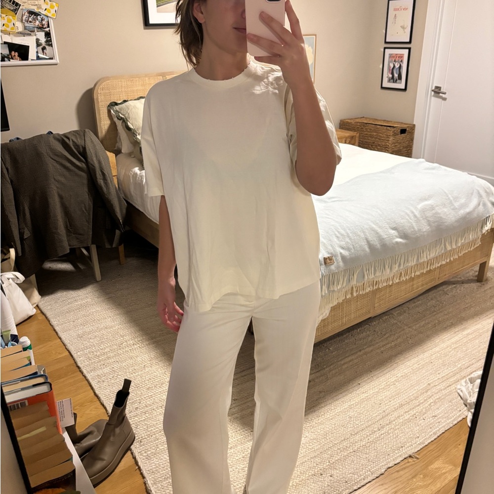 Women’s Short Sleeve Tee in Cream - Classic Everyday Staple - Picture 2 of 6